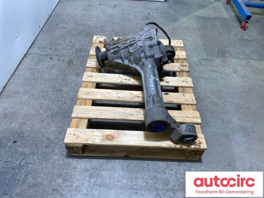 Kardang klokke foran til Nissan Pathfinder 2010-2014 (Fase 2) (R51) (R51) (385005X21B|385005X22B|)