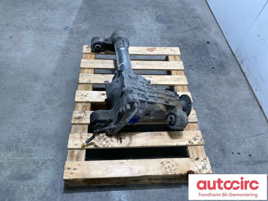 Kardang klokke foran til Nissan Pathfinder 2010-2014 (Fase 2) (R51) (R51) (385005X21B|385005X22B|)