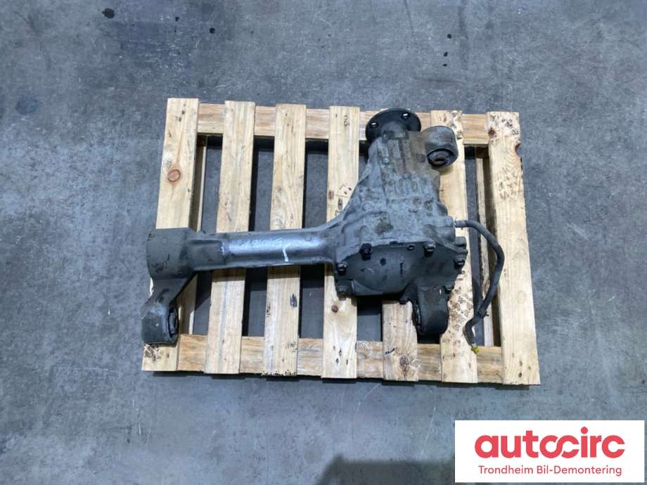 Kardang klokke foran til Nissan Pathfinder 2010-2014 (Fase 2) (R51) (R51) (385005X21B|385005X22B|)