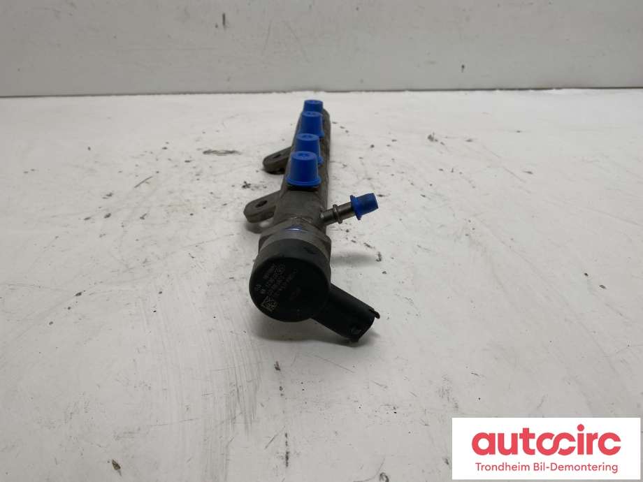 Dyseskinne (fuelrail) til VW Amarok 2022-->> (Type II)  (BOSCH|CK5Q-9D280-AB|0XW130089|0445216046)