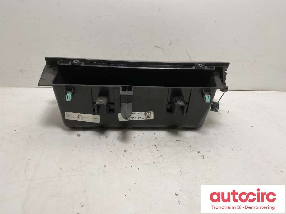Hanskerom til VW Amarok 2022-->> (Type II) (N1XB-E045B58-JJSM0B|2HJ857094DJ|)
