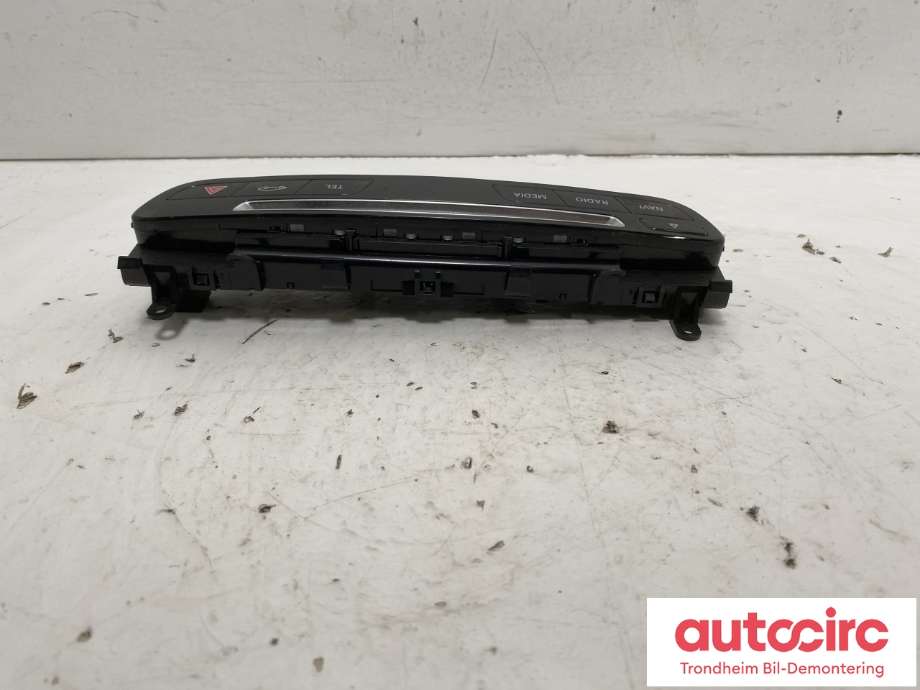 Bilstereo betjeningspanel til Mercedes GLC 2015-2022 (X253) (X253) (A2059054601|)