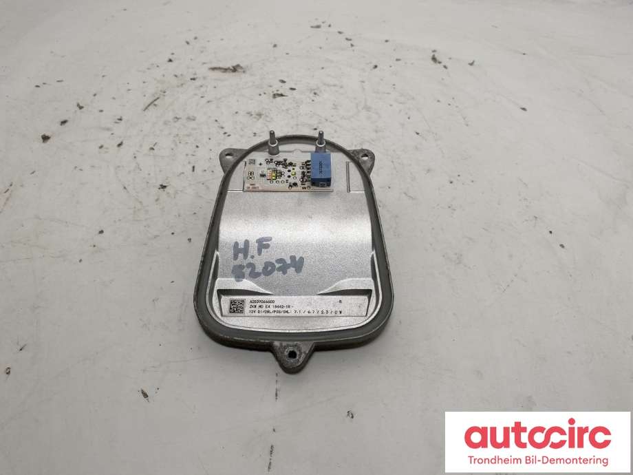 Styreenhet LED til Mercedes GLC 2015-2022 (X253) (X253) (HØYRE|A2539066600|)