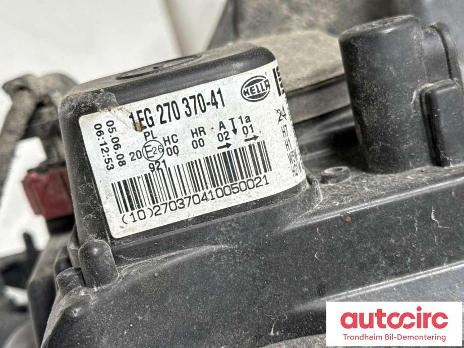 Frontlykt venstre halogen til Opel Astra H 2004-2009  (HELLA|93190069|1EG 270 370-41|)