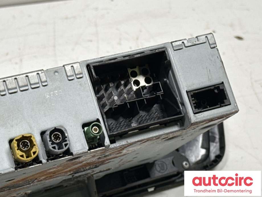 Bilstereo navigasjon til Audi A6 2011-2014 (Type IV, Fase 1) (C7) (C7) (HARMAN/BECKER|4G0 035 670 G|)