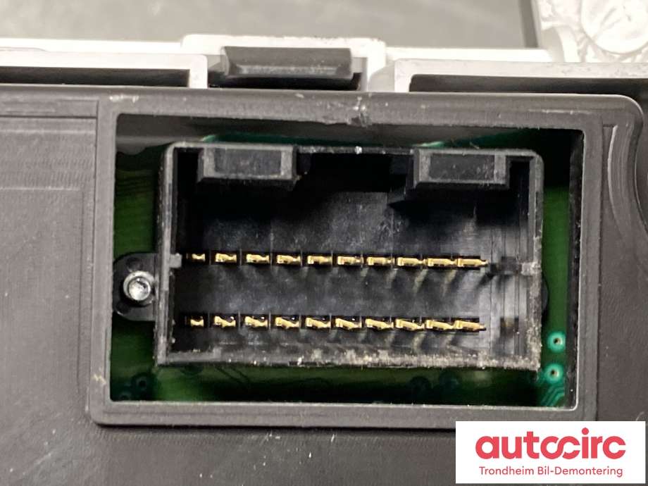 Instrumentpanel til Kia Venga 2010-2017  (940031P821|)