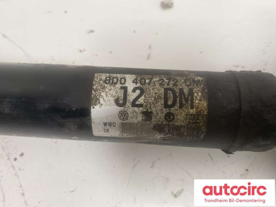 Drivaksel høyre foran, bensin/automat til VW Passat 2001-2005 (B5,3BG) (B5,3BG) (8D0 407 452 DX|)
