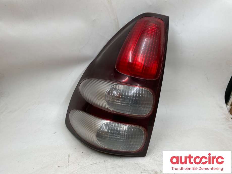 Baklykt venstre til Toyota Land Cruiser 120 2002-2009 (81561-60620|81561-60621|)