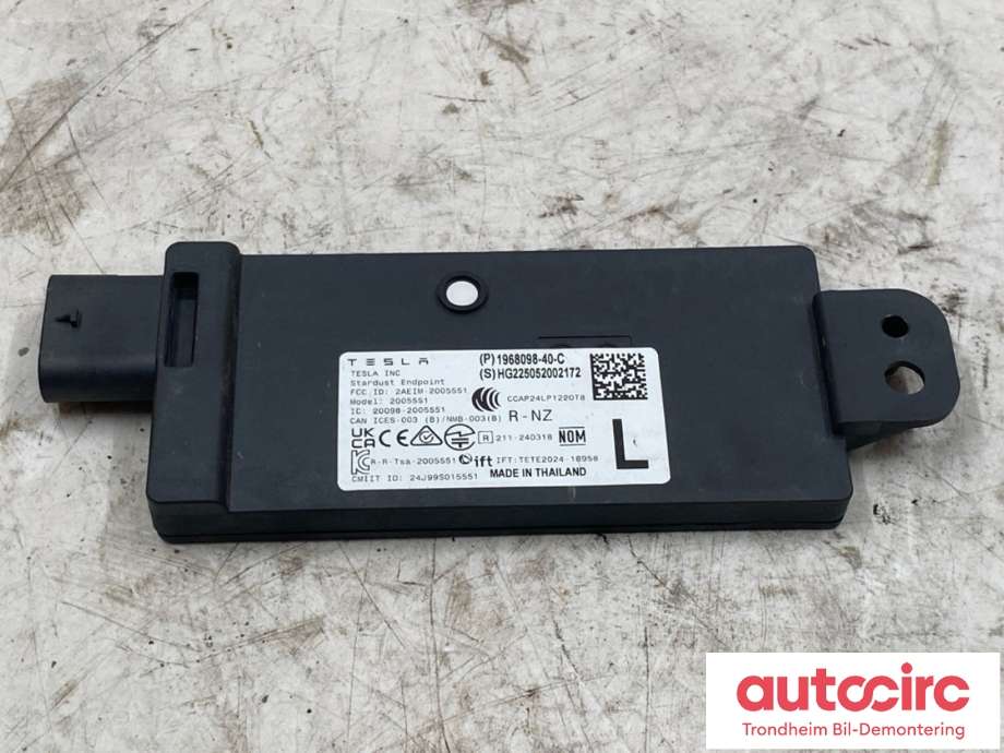 Styreenhet bluetooth til Tesla Model Y, 2024-->> (Type II)  (1968098-40-C)