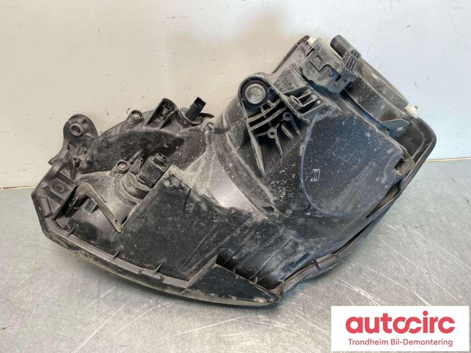 Frontlykt høyre halogen til VW E-Up 2013-2019  (HELLA|1S1941016N|)