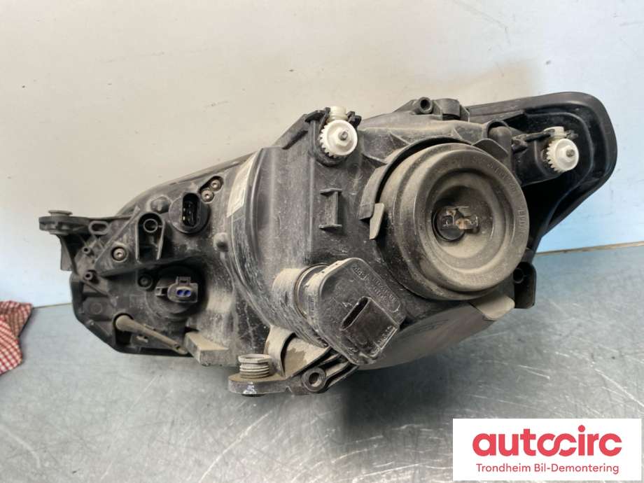 Frontlykt høyre halogen til VW E-Up 2013-2019  (HELLA|1S1941016N|)
