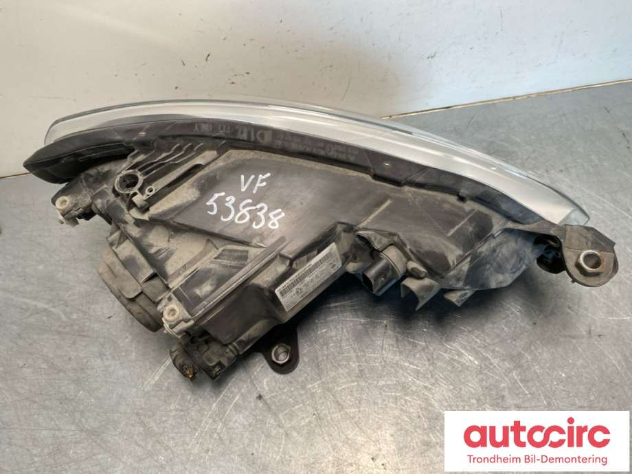 Frontlykt venstre halogen til VW E-Up 2013-2019  (HELLA|1S1941015N|)