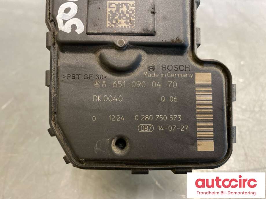 Spjeldhus til Mercedes GLA 2014-2020 (X156) (X156) (A 651 090 04 70|)