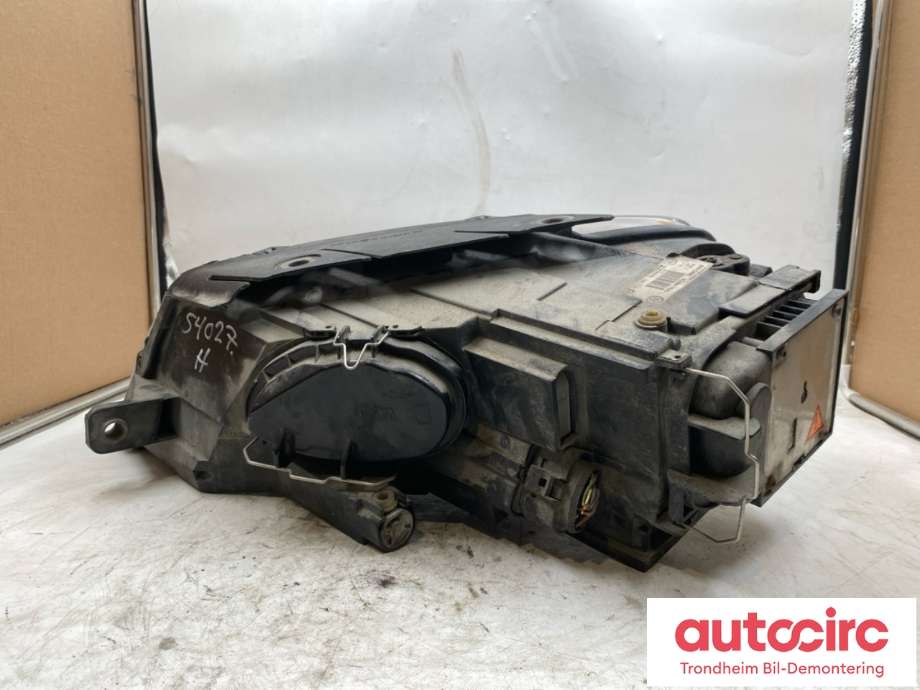 Frontlykt høyre xenon til VW Passat 2005-2010 (B6) (B6) (3C0941752G|3C0941754G|)