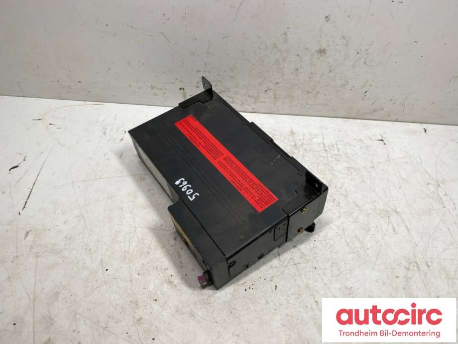 Bilstereo CD-veksler til BMW X5 2000-2006 (E53) (E53) (EIRL|65 12 6 908 950|6 908 949-01|)