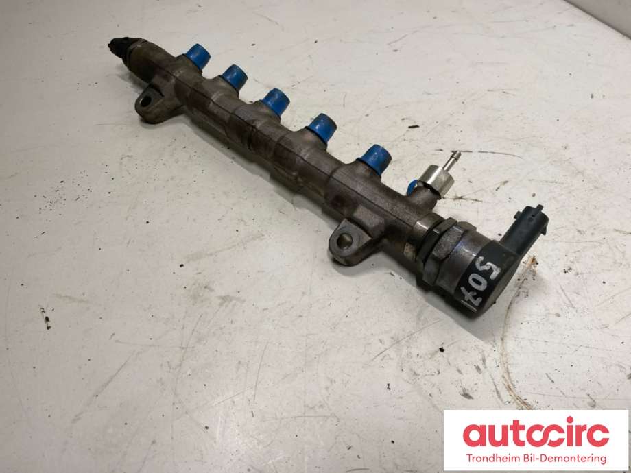 Dyseskinne (fuelrail) til Kia Optima 2014-2017  (BOSCH|314002A640|0 445 214 351|)