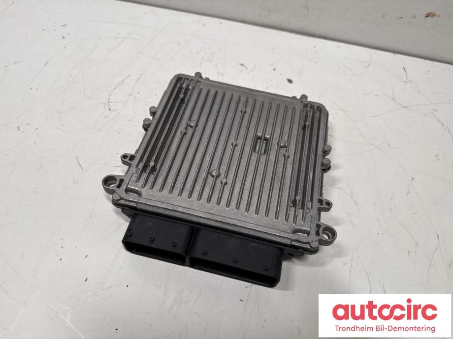 Styreenhet motor til Mercedes Vito/Viano 2004-2010 (Fase 1) (W639) (W639) (BOSCH|A 646 150 10 77|0 281 014 187|)
