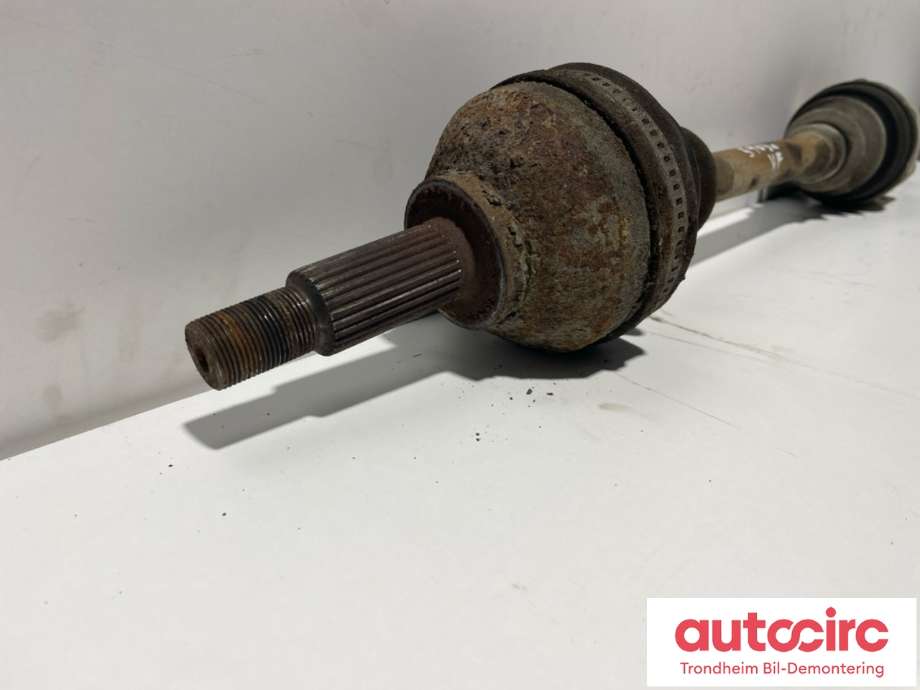 Drivaksel venstre foran, diesel/manuell til Opel Vivaro A 2006-2014  (93856310|93454308|)