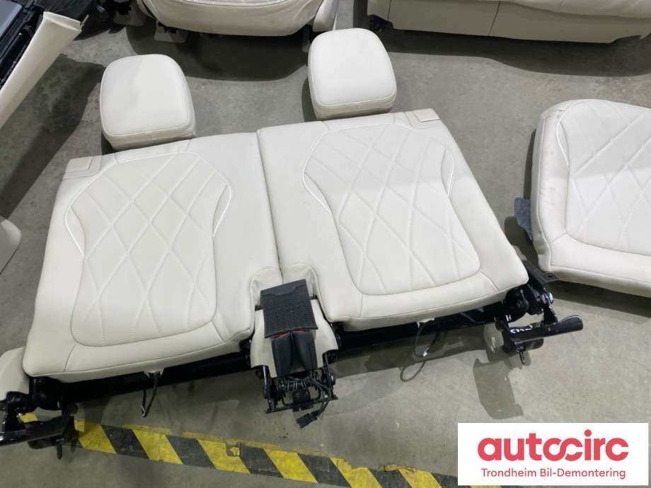 Sete sett til Mercedes EQS SUV 2022-->> (X296) (X296) (A2966806103|)