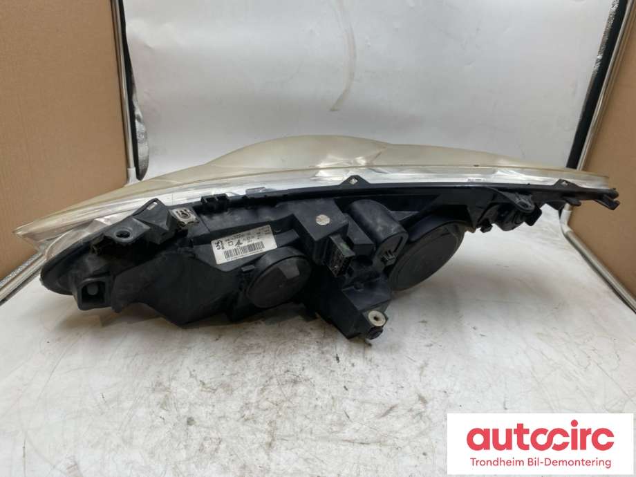 Frontlykt høyre halogen til Peugeot 307 2005-2008 (Fase 2) (AL|6206 86|9681832280|)