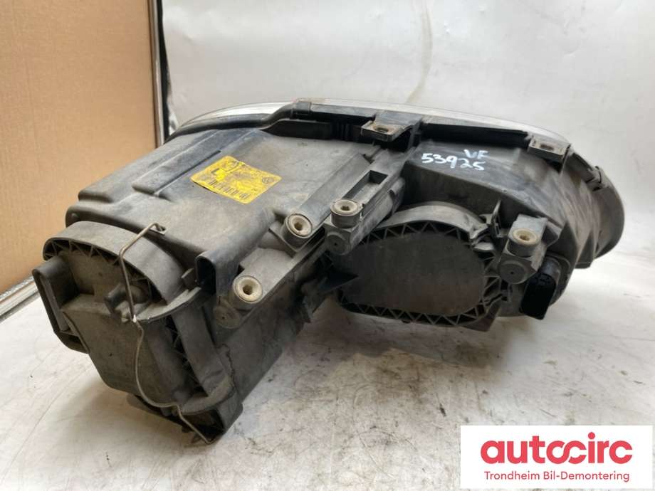 Frontlykt venstre halogen til VW Touran 2003-2006 (Type I, Fase 1)  (1T0941005F|1T0941005R|0301205201)