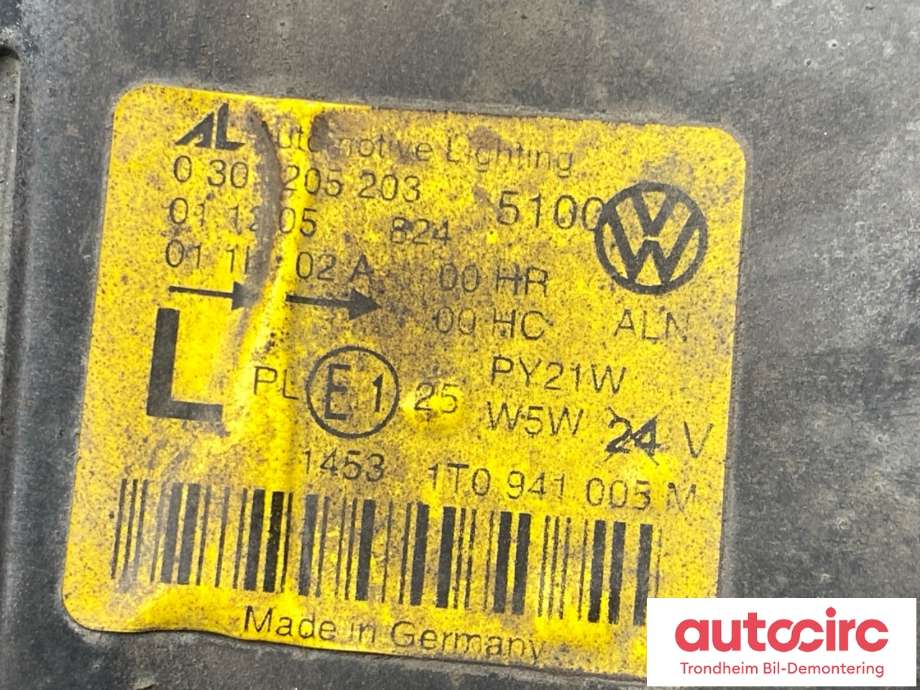 Frontlykt venstre halogen til VW Touran 2003-2006 (Type I, Fase 1)  (1T0941005F|1T0941005R|0301205201)