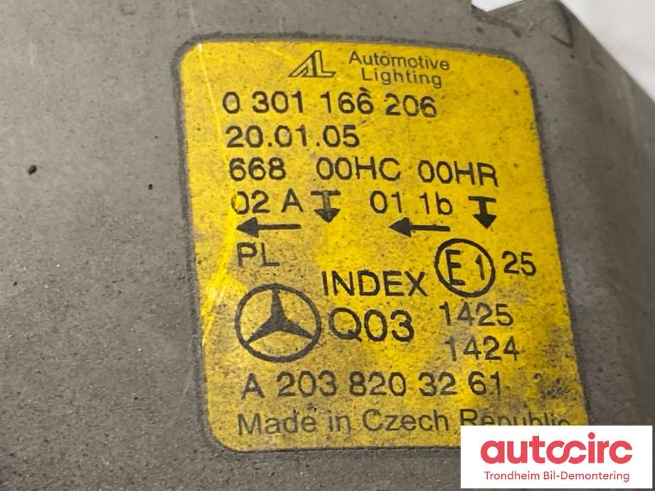 Frontlykt høyre halogen til Mercedes C-Klasse 2004-2007 (Fase 2) (W203) (W203) (A 203 820 11 59|A 203 820 31 61|)