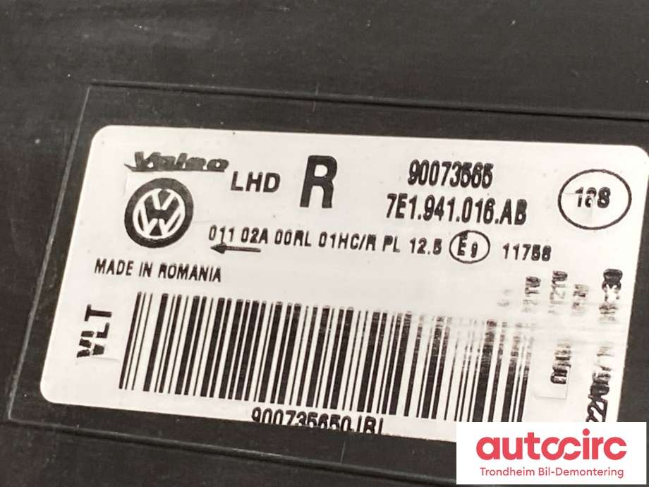 Frontlykt høyre halogen til VW Transporter / Caravelle 2015-2019 (T6) (T6) (REDUSERT PRIS|7E1941016AB|7E1 941 016 AD|)