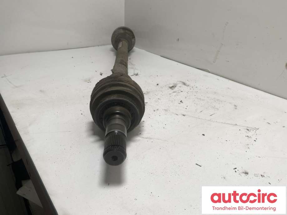 Drivaksel høyre bak, diesel/automat til Audi Q7 2010-2015 (Type I, Fase 2) (7L8501201B|7L8501201BX|)