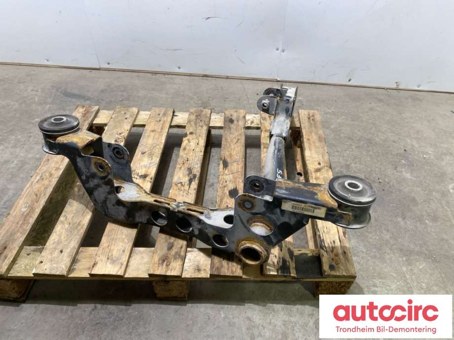 Travers bak til VW Transporter / Caravelle, 2015-2019 (T6) (T6) (7E0500043H)