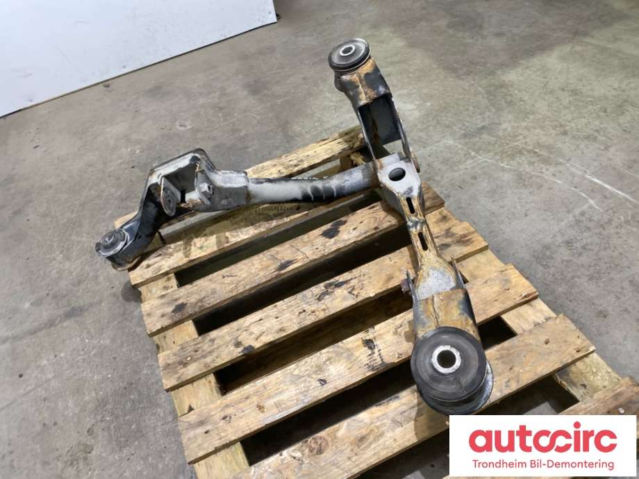 Travers bak til VW Transporter / Caravelle 2015-2019 (T6) (T6) (7E0500043H|7E0 599 421 A|)