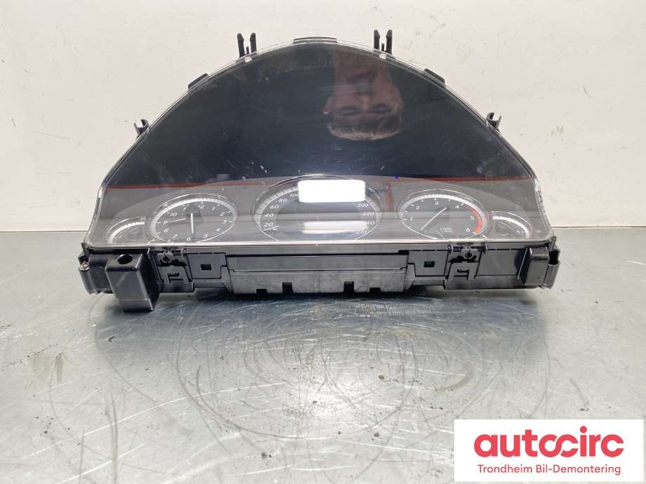 Instrumentpanel til Mercedes E-Klasse 2009-2013 (Fase 1) (W212) (W212) (A 212 900 33 13|)