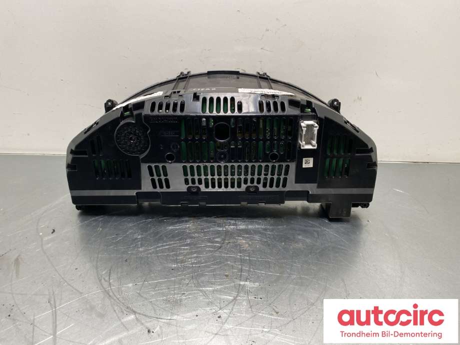 Instrumentpanel til Mercedes E-Klasse 2009-2013 (Fase 1) (W212) (W212) (A 212 900 33 13|)