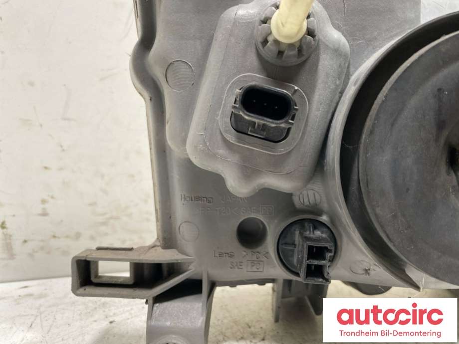 Frontlykt venstre halogen til Subaru Forester 1997-2002 (Type I)  (84001FC270|84001FC310|)