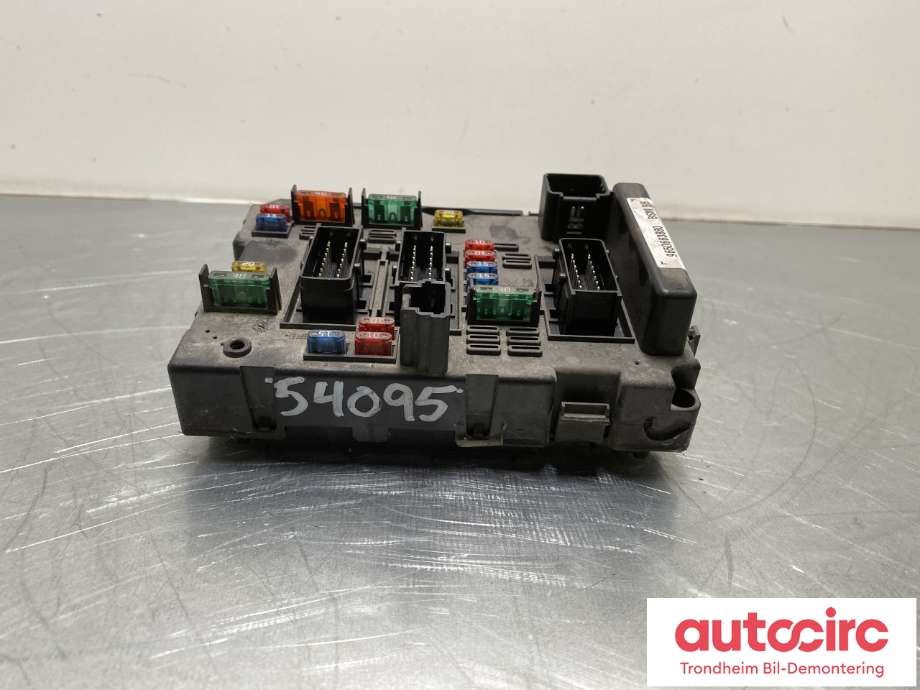 Sikringsboks motorrom til Peugeot 307 2001-2004 (Fase 1) (9650663880|6500Y1|)