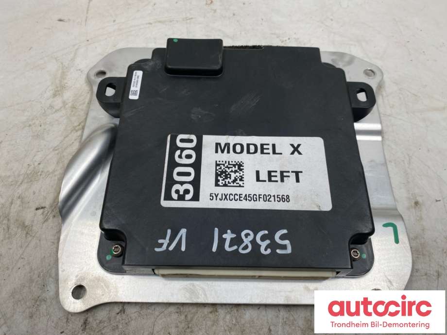Styreenhet dør venstre foran til Tesla Model X 2016-->> (1037222-10-C|1037222-99-C|1037222-00-D| 1037222-00-E| 1037222-00-F| 1037222-01-F| 1037222-03-G| 1037222-10-C)