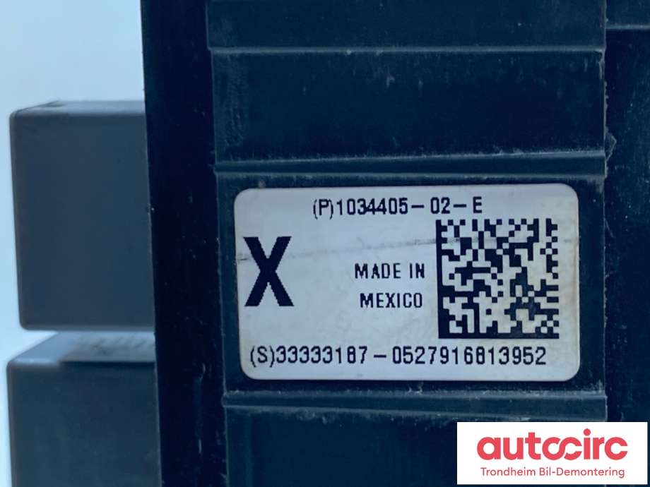 Sikringsboks til Tesla Model X 2016-->> (1034405-02-E|)