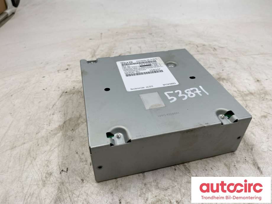 Bilstereo diverse til Tesla Model X 2016-->> (1052609-00-A|)
