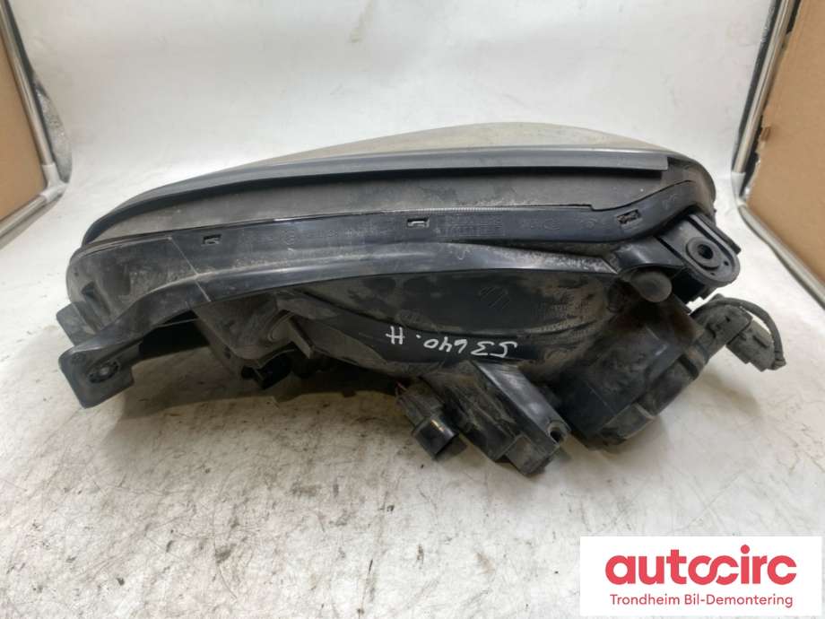 Frontlykt høyre halogen til Hyundai Tucson 2003-2009  (921022E022|)