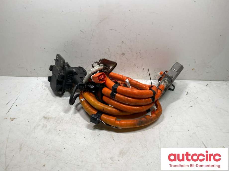 Batterilader inntak/luke til Toyota bZ4X, 2022-->> (G908242031)