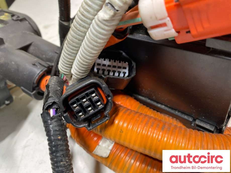 Batterilader inntak/luke til Toyota bZ4X 2022-->> (G908242031|G908242030|)