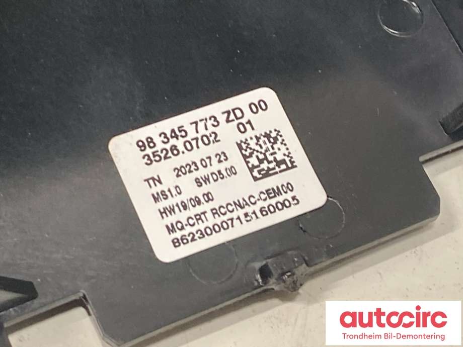 Bilstereo navigasjon til Toyota Proace City 2020-->>  (SU001B1546|)