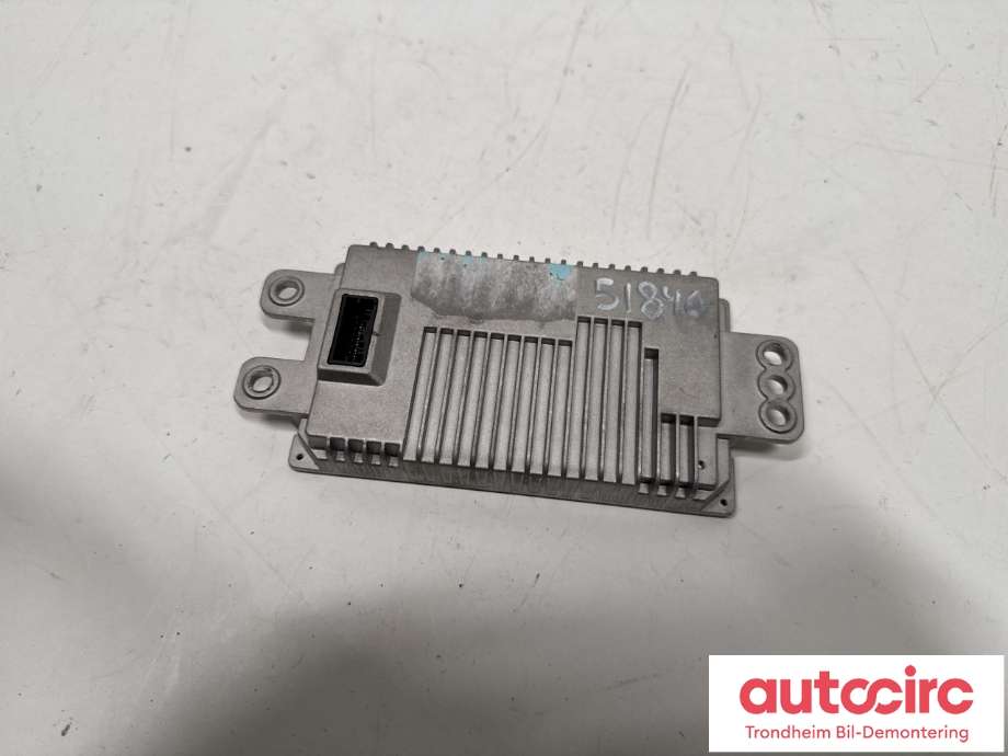 Dashbord trådløs mobillader til BYD Tang 2020-->>  (SA2FC-3725200D|)
