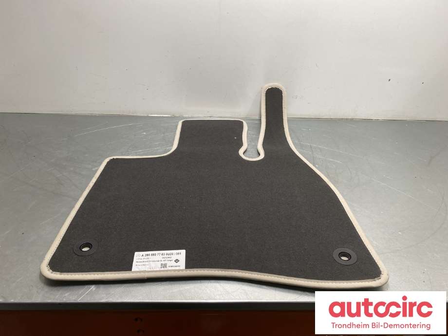 Gulvmatte sett til Mercedes EQS SUV 2022-->> (X296) (X296) (A2966800006|)