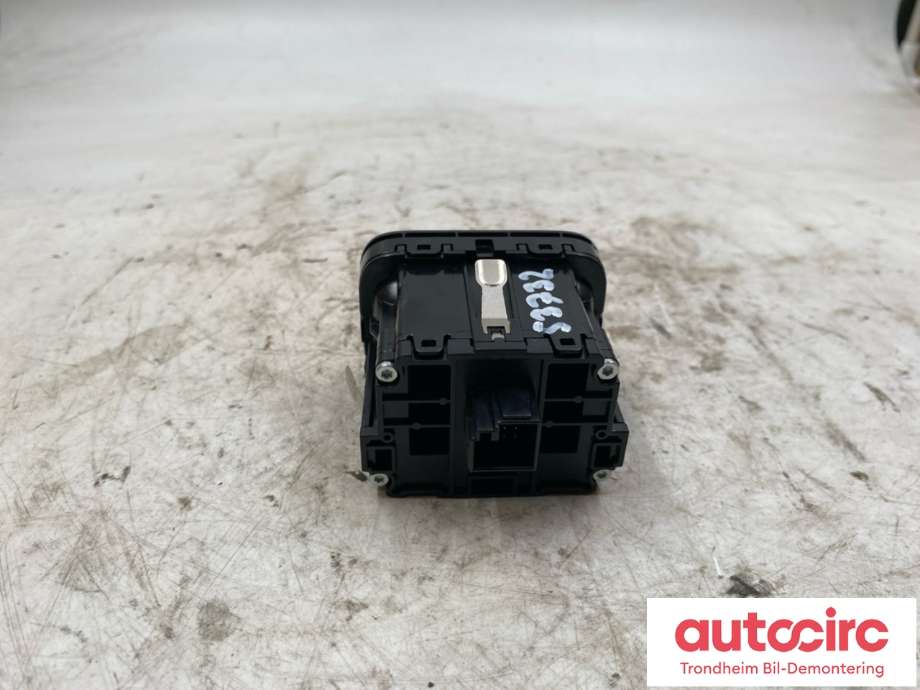 Bryter elektrisk håndbrekk/parkbrems til Mercedes EQS SUV 2022-->> (X296) (X296) (A2239057706|A 223 905 77 06  9J32|)