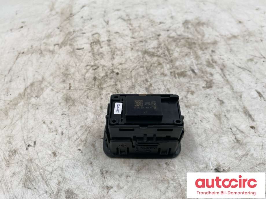 Bryter diverse til Mercedes EQS SUV 2022-->> (X296) (X296) (A2068210400|)