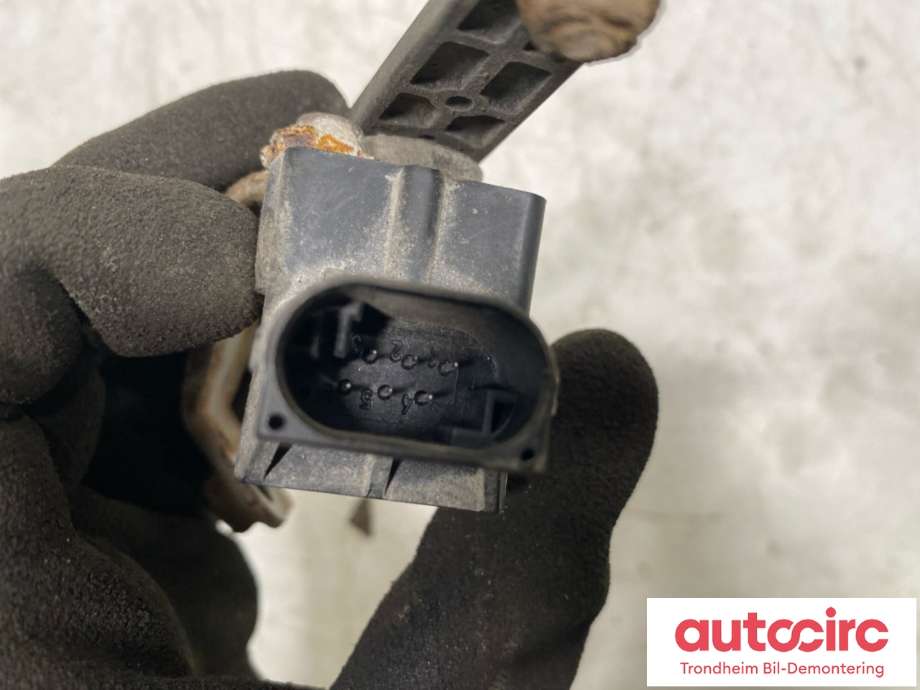 Sensor nivå, venstre bak til BMW X3 2003-2006 (Fase 1) (E83) (E83) (37 14 6 784 697|1 093 698|)