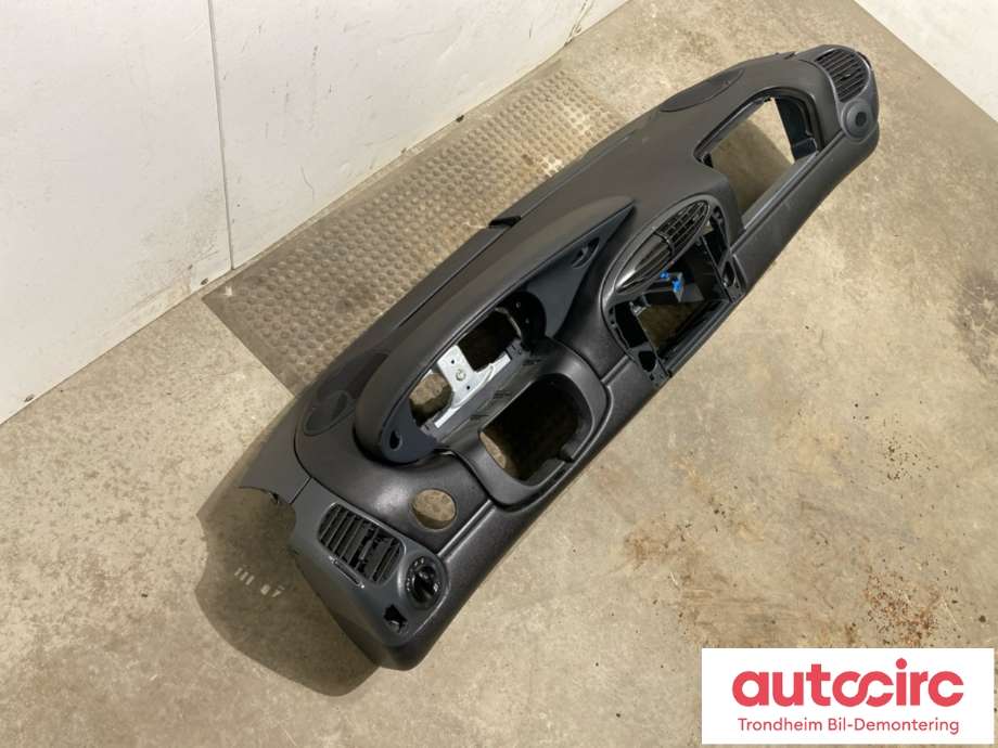 Dashbord til Porsche Boxster 1997-2004 (986) (986) (99655208200|99655208200EJN|)