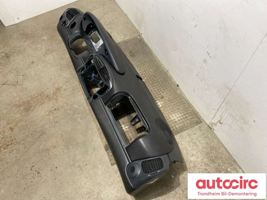 Dashbord til Porsche Boxster 1997-2004 (986) (986) (99655208200|99655208200EJN|)