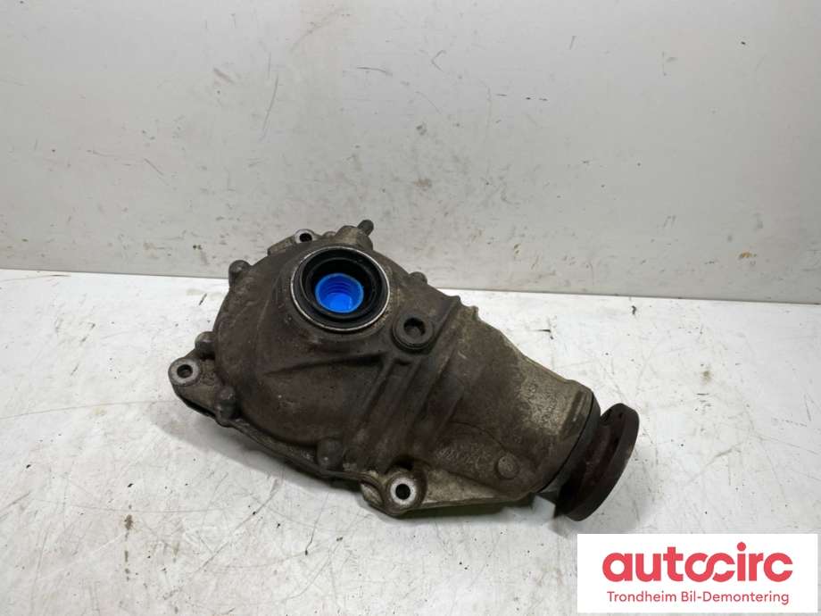 Kardang klokke foran til BMW 5-Serie 2003-2010 (E60/E61) (E60/E61) (31 50 7 555 877|)
